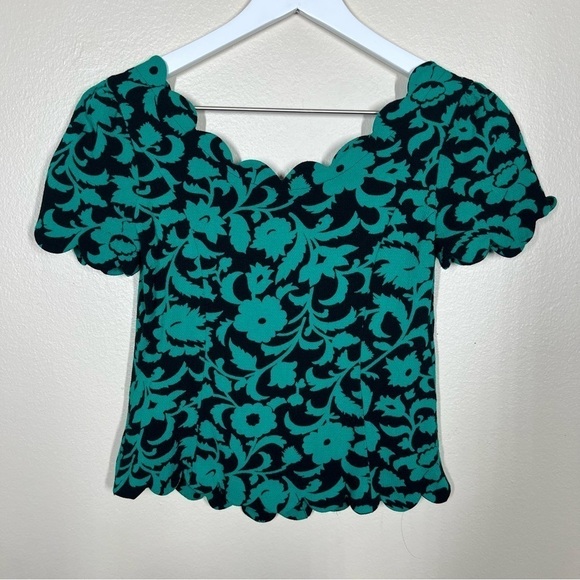 Maeve by Anthropologie Aseey Scalloped Green Black Floral Blouse Size 0 - Picture 7 of 9